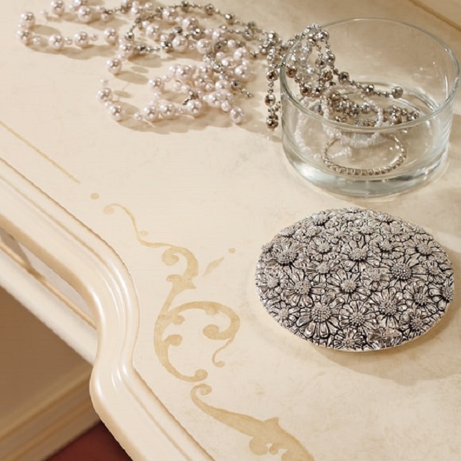 Стол туалетный Флориана, беж