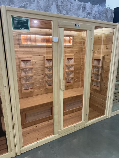 Трёхместная ИК сауна из кедра с керамическим нагревателем 