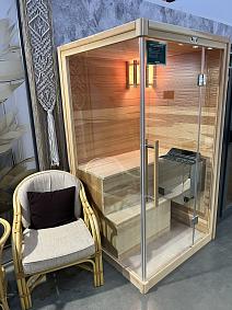 Одноместная прямая финская «Элит» сауна, кабина из кедра и липы с электрокаменкой