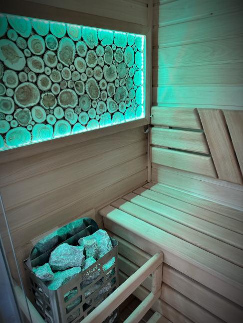 Одноместная прямая финская «Элит» сауна, кабина из кедра и липы с электрокаменкой