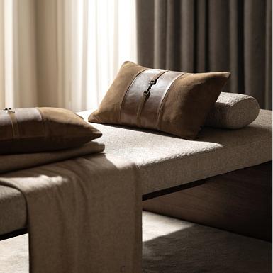 Декоративная подушка Вольтира