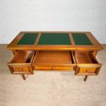 Стол письменный бестумбовый Lorenzo вишня Стол письменный бестумбовый Lorenzo вишня