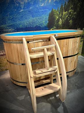 Овальная купель из кедра с пластиковой вставкой 