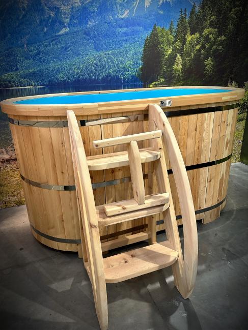 Овальная купель из кедра с пластиковой вставкой 