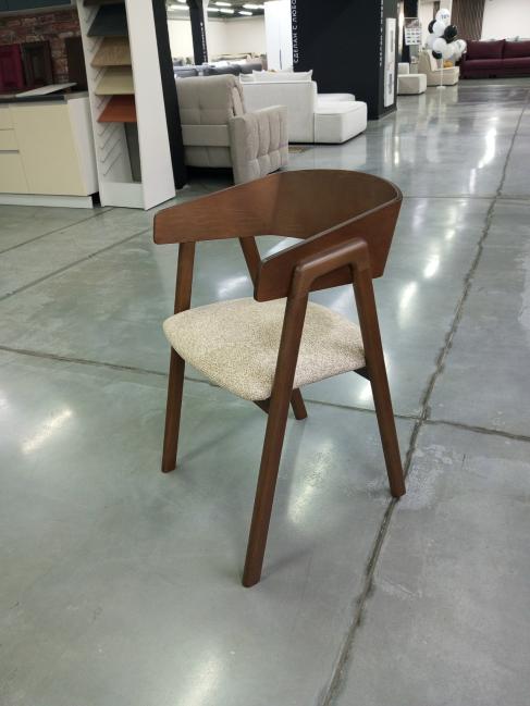 Стул Чезена