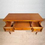 Стол письменный бестумбовый (стандарт) Lorenzo вишня