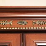 Шкаф 2-х дв. с зеркалом для посуды, Джоконда орех