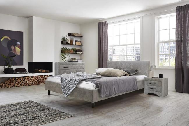 Кровать с мягким изголовьем Хлоя