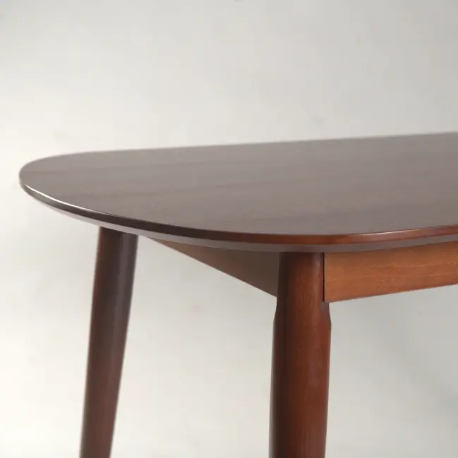 Стол Чезена